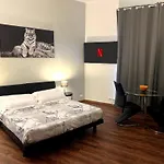 Milanoflats - New Beautiful Fully Equipped Studio Apartment With A View Of Piazza San Camillo - 5 Minutes From Central Station, M2, M3, Airport Shuttle
