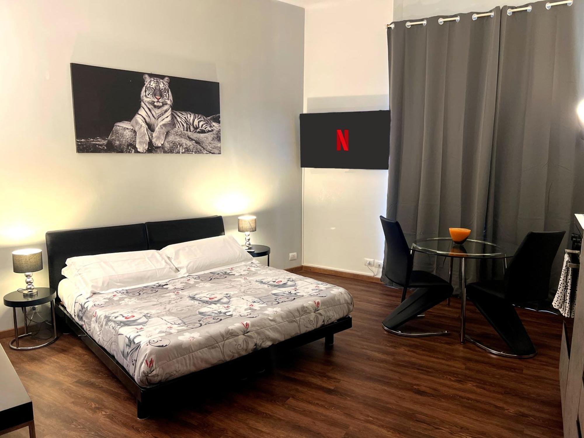 Milanoflats - New Beautiful Fully Equipped With A View Of Piazza San Camillo - 5 Minutes From Station, M2, M3, Airport Shuttle * Milan