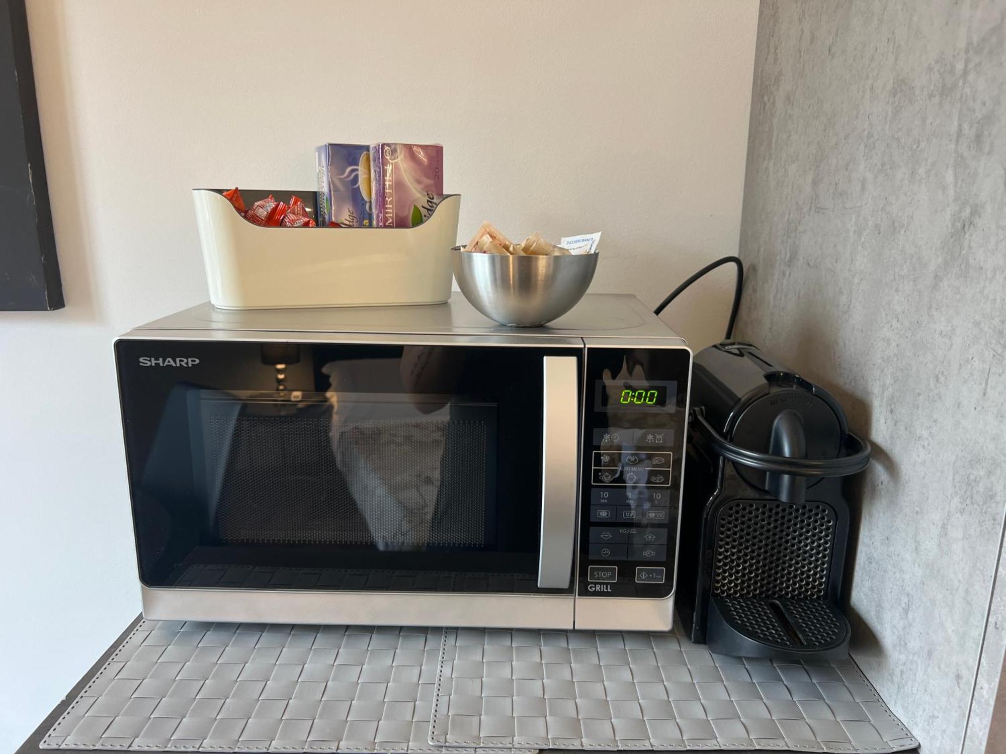 Milanoflats - New Beautiful Fully Equipped With A View Of Piazza San Camillo - 5 Minutes From Station, M2, M3, Airport Shuttle Milan