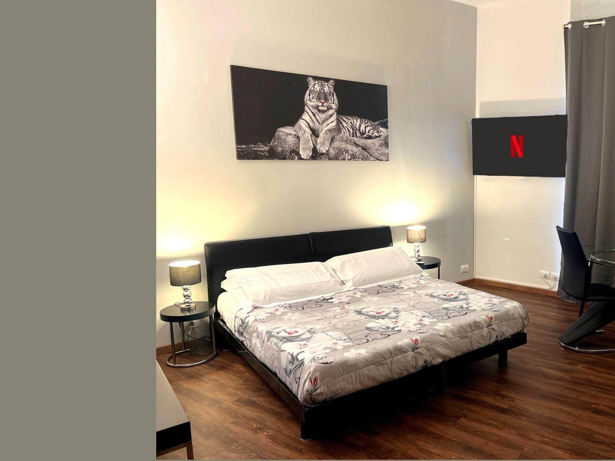 Milanoflats - New Beautiful Fully Equipped With A View Of Piazza San Camillo - 5 Minutes From Station, M2, M3, Airport Shuttle Milan