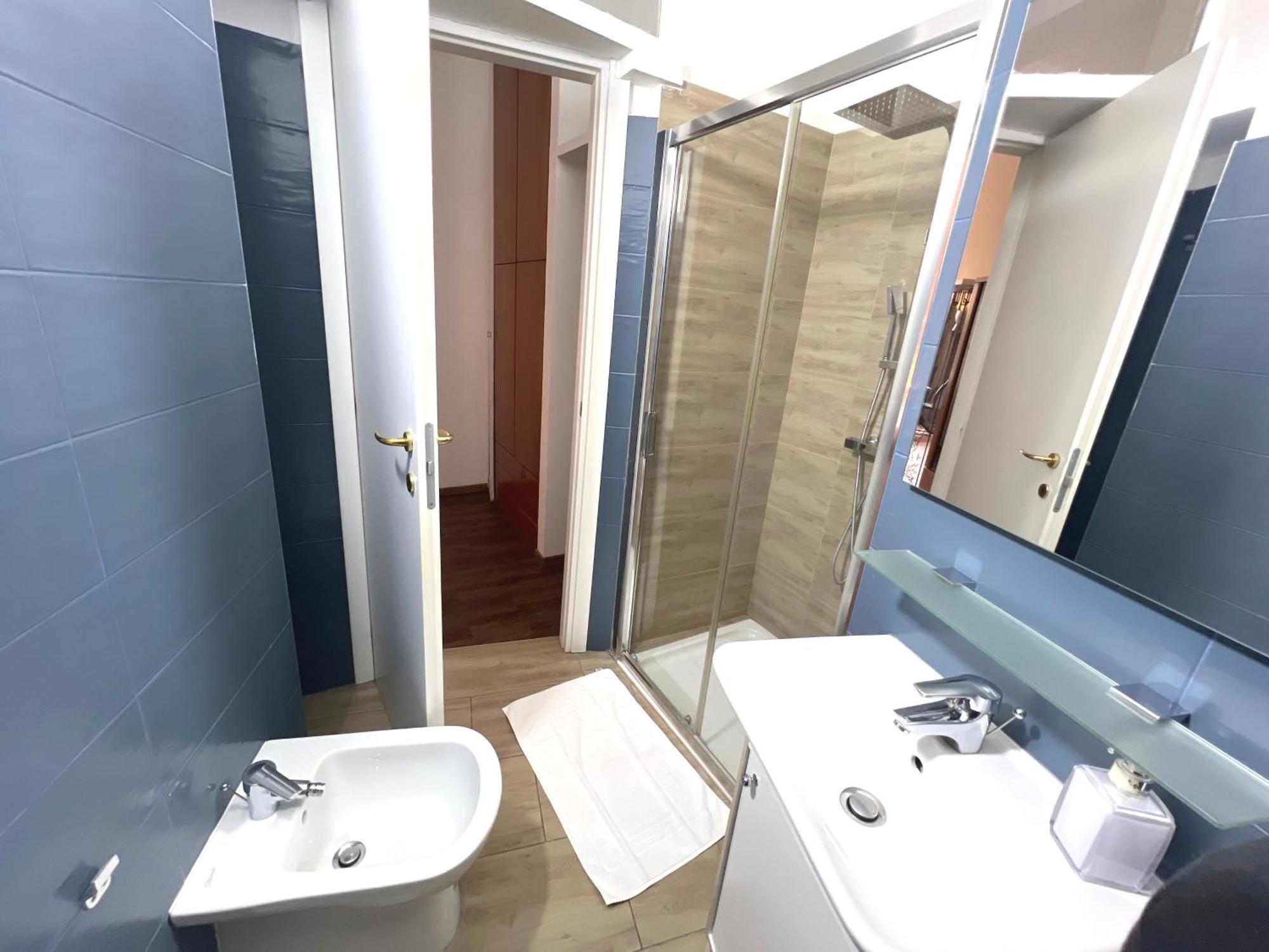Milanoflats - New Beautiful Fully Equipped With A View Of Piazza San Camillo - 5 Minutes From Station, M2, M3, Airport Shuttle Milan